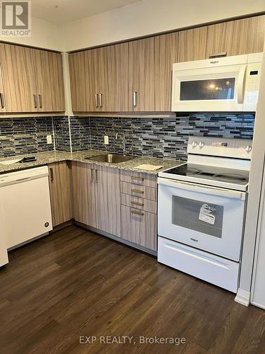 2506 - 30 Meadowglen Place, Toronto (Woburn), ON - Indoor Photo Showing Kitchen