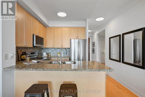 2005 - 7 North Park Road, Vaughan, ON - Indoor Photo Showing Kitchen With Stainless Steel Kitchen With Double Sink