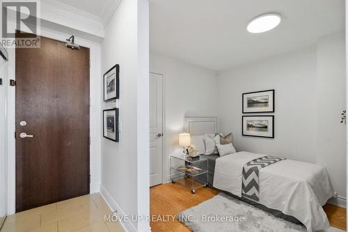 2005 - 7 North Park Road, Vaughan, ON - Indoor Photo Showing Bedroom