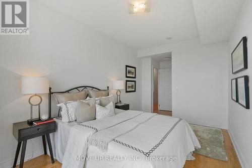 2005 - 7 North Park Road, Vaughan, ON - Indoor Photo Showing Bedroom