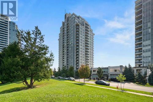 2005 - 7 North Park Road, Vaughan, ON - Outdoor With Facade