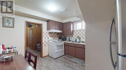 34 Charrington Crescent, Toronto (Glenfield-Jane Heights), ON - Indoor Photo Showing Kitchen