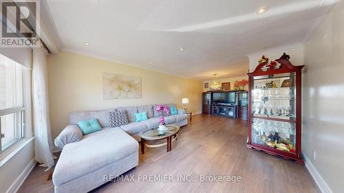 34 Charrington Crescent, Toronto (Glenfield-Jane Heights), ON - Indoor Photo Showing Living Room