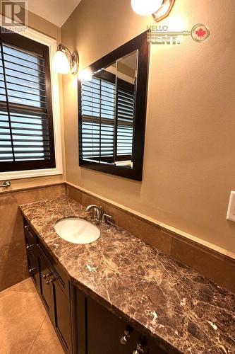 1440 Briarlynn Crescent, North Vancouver, BC - Indoor Photo Showing Bathroom