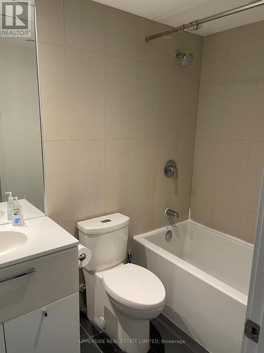 1808 - 15 Grenville Street, Toronto (Bay Street Corridor), ON - Indoor Photo Showing Bathroom