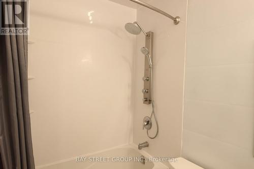 124 - 40 Summit Avenue, London, ON - Indoor Photo Showing Bathroom