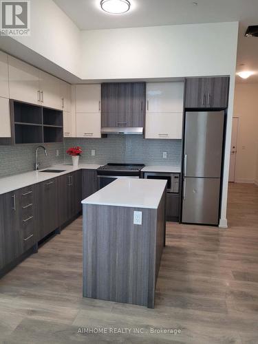 102 - 150 Fairview Mall Drive, Toronto (Don Valley Village), ON - Indoor Photo Showing Kitchen With Upgraded Kitchen