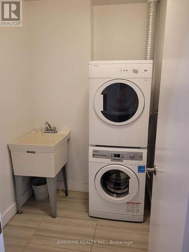 102 - 150 Fairview Mall Drive, Toronto (Don Valley Village), ON - Indoor Photo Showing Laundry Room