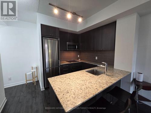 207 - 18 Rean Drive, Toronto (Bayview Village), ON - Indoor Photo Showing Kitchen With Upgraded Kitchen