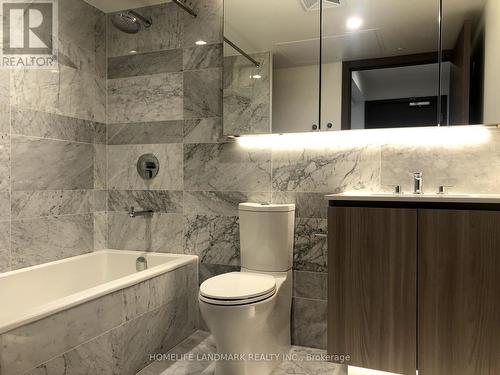 612 - 19 Bathurst Street, Toronto (Waterfront Communities), ON - Indoor Photo Showing Bathroom