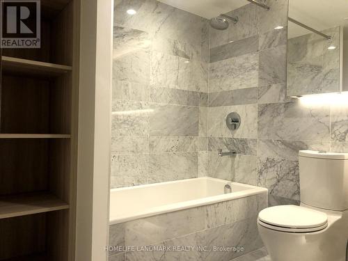 612 - 19 Bathurst Street, Toronto (Waterfront Communities), ON - Indoor Photo Showing Bathroom