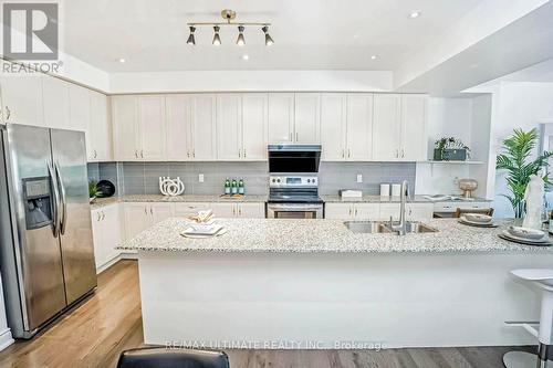 116 Lichfield Road, Markham (Unionville), ON - Indoor Photo Showing Kitchen With Upgraded Kitchen