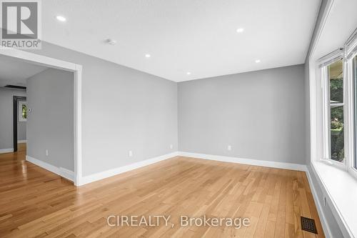 7734 Weyburn Circle, Niagara Falls, ON - Indoor Photo Showing Other Room