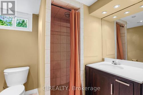 54 Ramsey Street, St. Catharines, ON - Indoor Photo Showing Bathroom