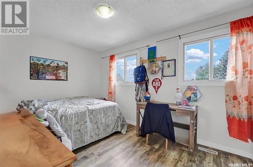 3515 Fairlight Drive, Saskatoon, SK - Indoor Photo Showing Bedroom