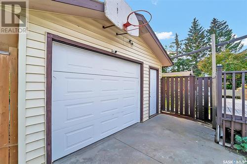 3515 Fairlight Drive, Saskatoon, SK - Outdoor With Exterior