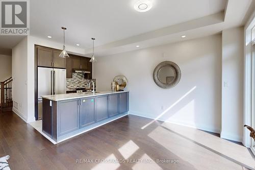 31 Causland Lane, Richmond Hill (Devonsleigh), ON - Indoor Photo Showing Kitchen