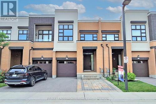 31 Causland Lane, Richmond Hill (Devonsleigh), ON - Outdoor With Facade