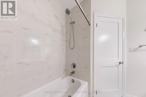 31 Causland Lane, Richmond Hill (Devonsleigh), ON - Indoor Photo Showing Bathroom