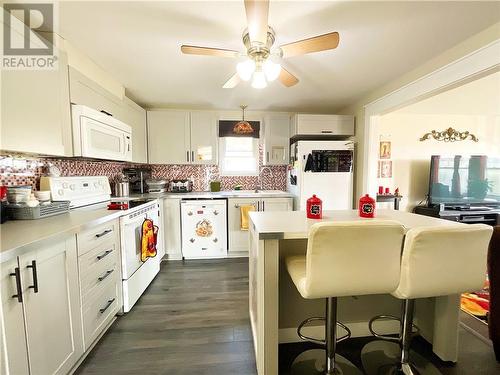 3265 Front Road Unit#8, Hawkesbury, ON - Indoor Photo Showing Kitchen