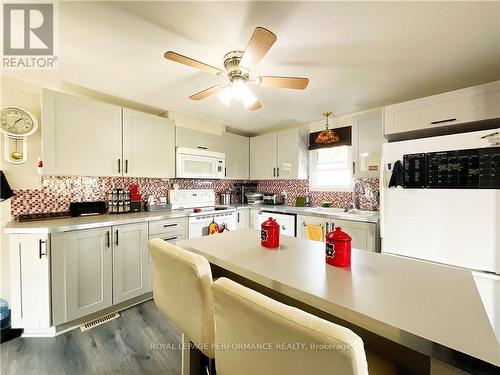 8 - 3265 Front Road, Prescott And Russell, ON - Indoor Photo Showing Kitchen