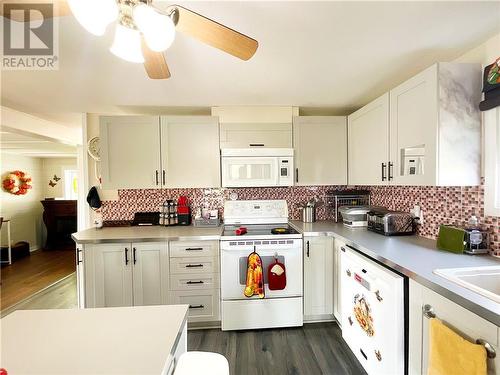 3265 Front Road Unit#8, Hawkesbury, ON - Indoor Photo Showing Kitchen