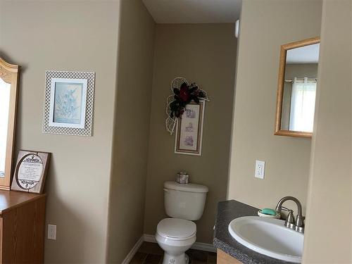 3 83 Highway, Swan River, MB - Indoor Photo Showing Bathroom