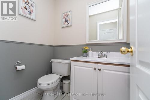 2425 Lazio Lane, Oakville (West Oak Trails), ON - Indoor Photo Showing Bathroom