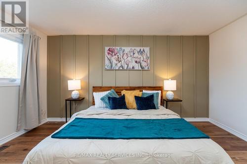 2425 Lazio Lane, Oakville (West Oak Trails), ON - Indoor Photo Showing Bedroom