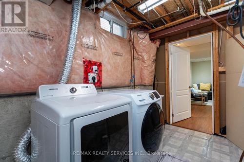 2425 Lazio Lane, Oakville (West Oak Trails), ON - Indoor Photo Showing Laundry Room