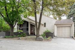 1-609 St Anne's RD  Winnipeg, MB R2M 5K3