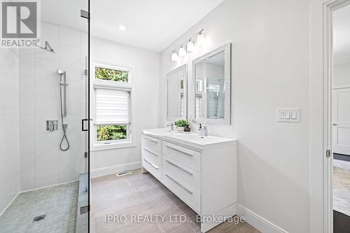 350 Willard Avenue, Toronto (Runnymede-Bloor West Village), ON - Indoor Photo Showing Bathroom