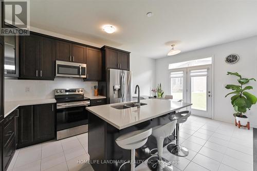 1237 Muskoka Heights, Milton (Bowes), ON - Indoor Photo Showing Kitchen With Double Sink With Upgraded Kitchen