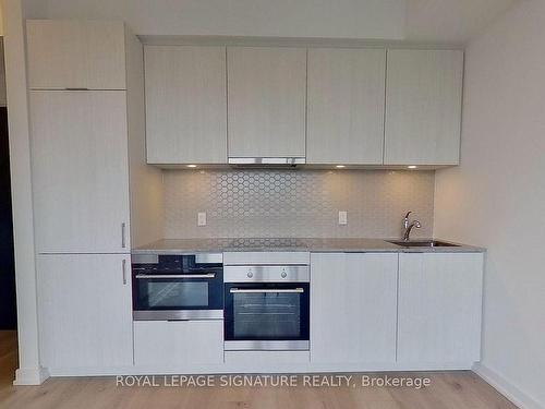 1919-158 Front St E, Toronto, ON - Indoor Photo Showing Kitchen