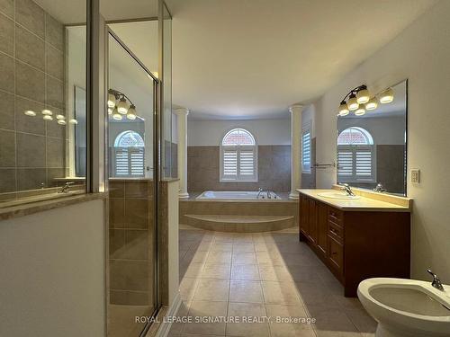 7 Tiglio Rd, Vaughan, ON - Indoor Photo Showing Bathroom