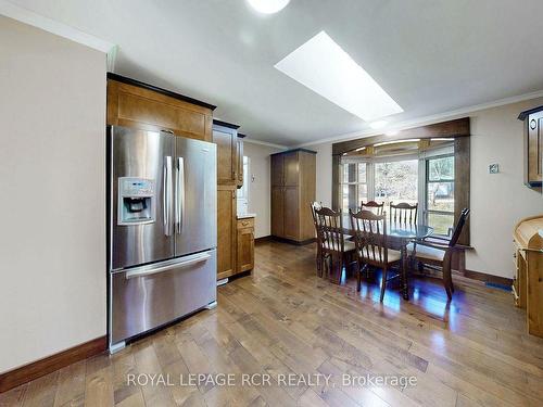 1097 Ferrier Ave, Innisfil, ON - Indoor Photo Showing Dining Room