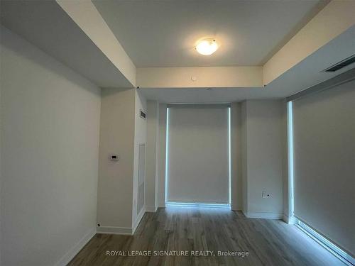 1602-4675 Metcalfe Ave, Mississauga, ON - Indoor Photo Showing Other Room