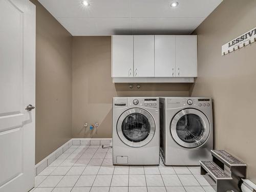 Salle de bains - 52 Ch. De La Brunante, Lac-Beauport, QC - Indoor Photo Showing Laundry Room