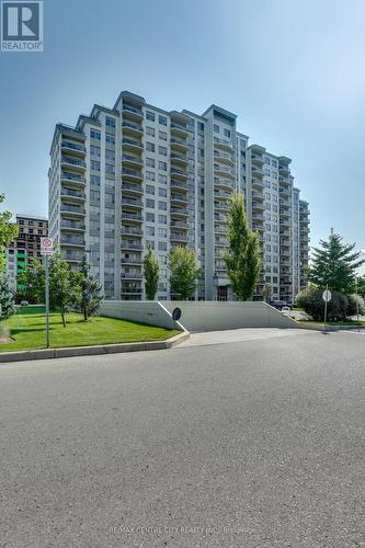 914 - 1030 Coronation Drive, London, ON - Outdoor With Facade