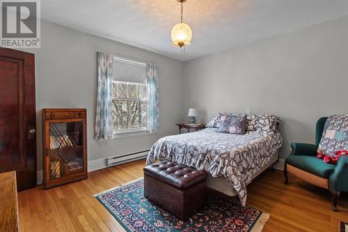 21 Waterford Bridge Road, St.John'S, NL - Indoor Photo Showing Bedroom