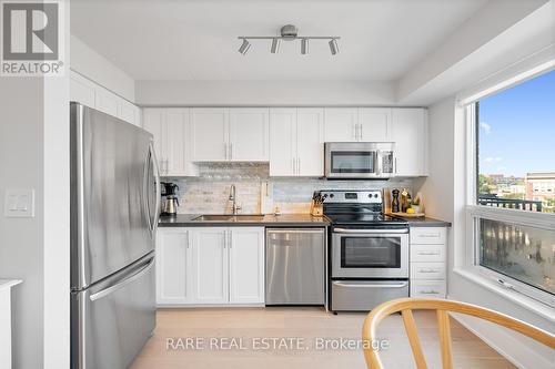 618 - 800 King Street W, Toronto, ON - Indoor Photo Showing Kitchen