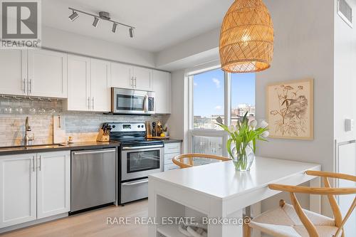 618 - 800 King Street W, Toronto, ON - Indoor Photo Showing Kitchen