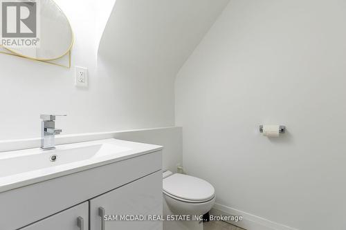 2177 Lakeshore Road, Burlington (Brant), ON - Indoor Photo Showing Bathroom