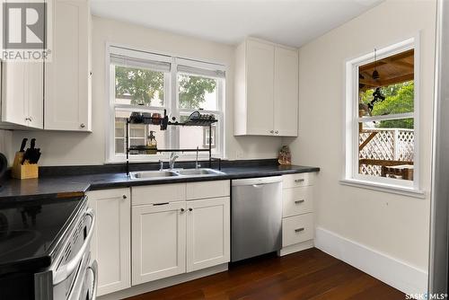 2859 Retallack Street, Regina, SK - Indoor Photo Showing Kitchen With Double Sink