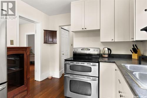 2859 Retallack Street, Regina, SK - Indoor Photo Showing Kitchen With Double Sink