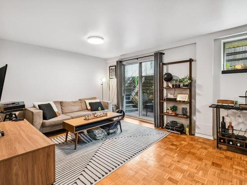 Salon - 9521  - 9535 Rue Basile-Routhier, Montréal (Ahuntsic-Cartierville), QC - Indoor Photo Showing Living Room