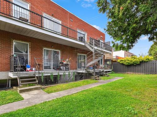 Cour - 9521  - 9535 Rue Basile-Routhier, Montréal (Ahuntsic-Cartierville), QC - Outdoor With Deck Patio Veranda