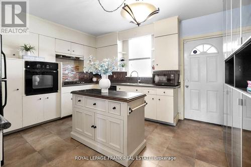 247 Cannon Street E, Hamilton (Landsdale), ON - Indoor Photo Showing Kitchen