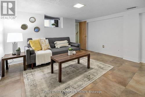 247 Cannon Street E, Hamilton (Landsdale), ON - Indoor Photo Showing Living Room