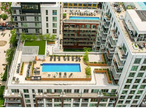 Aerial photo - 1406-738 Rue St-Paul O., Montréal (Ville-Marie), QC - Outdoor With In Ground Pool